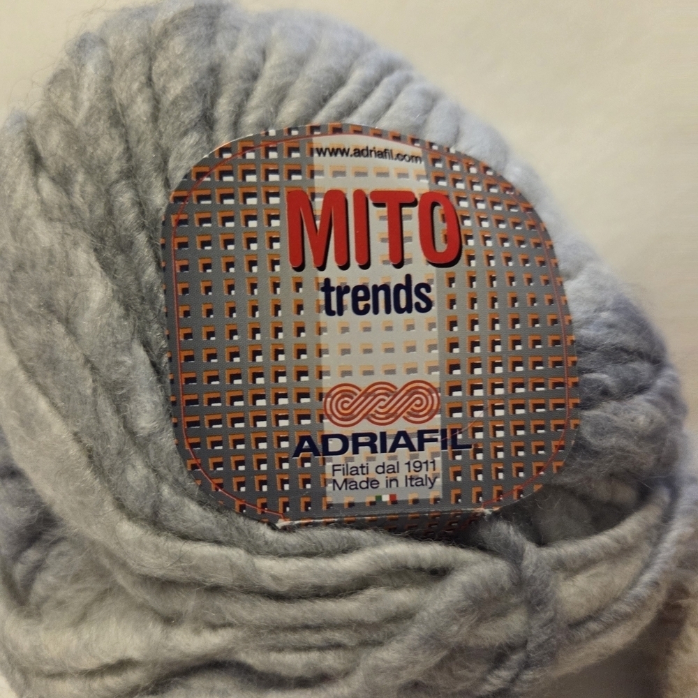 Adriafil Mito Trends Yarn in Gray and Tan - Picture 4 of 7